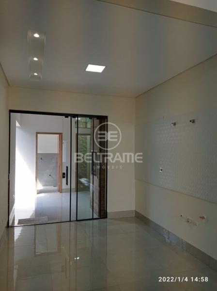 Casa Jardim Fregadolli - Maringá - PR - R$750.000,00