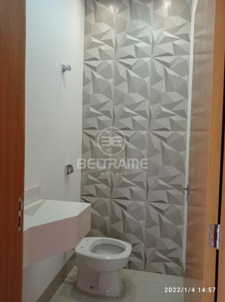 Casa Jardim Fregadolli - Maringá - PR - R$750.000,00