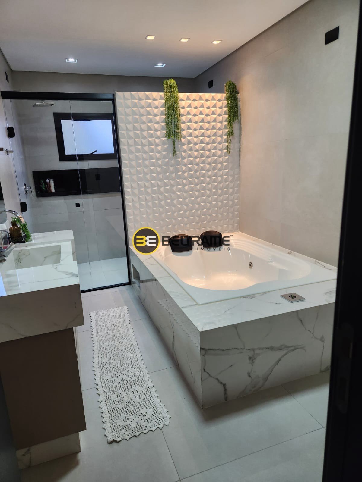 Casa em Condominio - Jardim Leblon - Maringá - 4.500.000,00