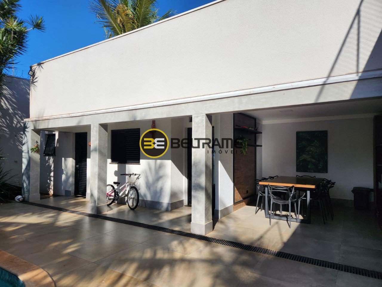 Casa em Condominio - Jardim Leblon - Maringá - 4.500.000,00