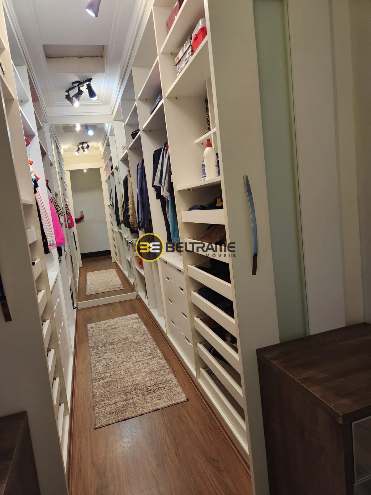 Casa em Condominio - Jardim Leblon - Maringá - 4.500.000,00
