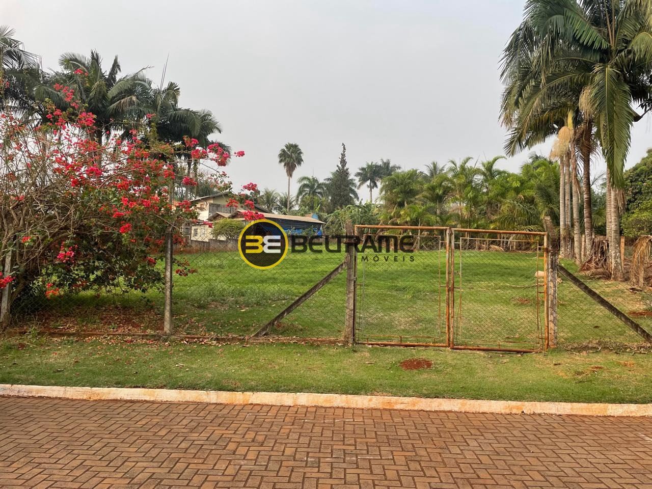 Terreno no Condominio Res. Recanto dos Guerreiros - Parque Industrial - Maringá - 999.000,00