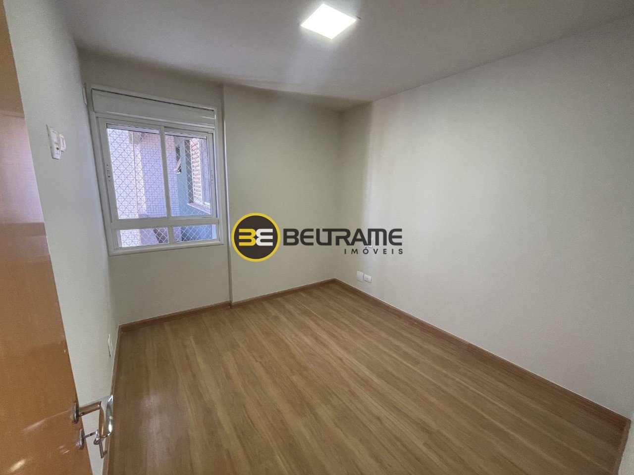 Apto 2002 Edf. Cenarium Residence II R$ 5.500,00