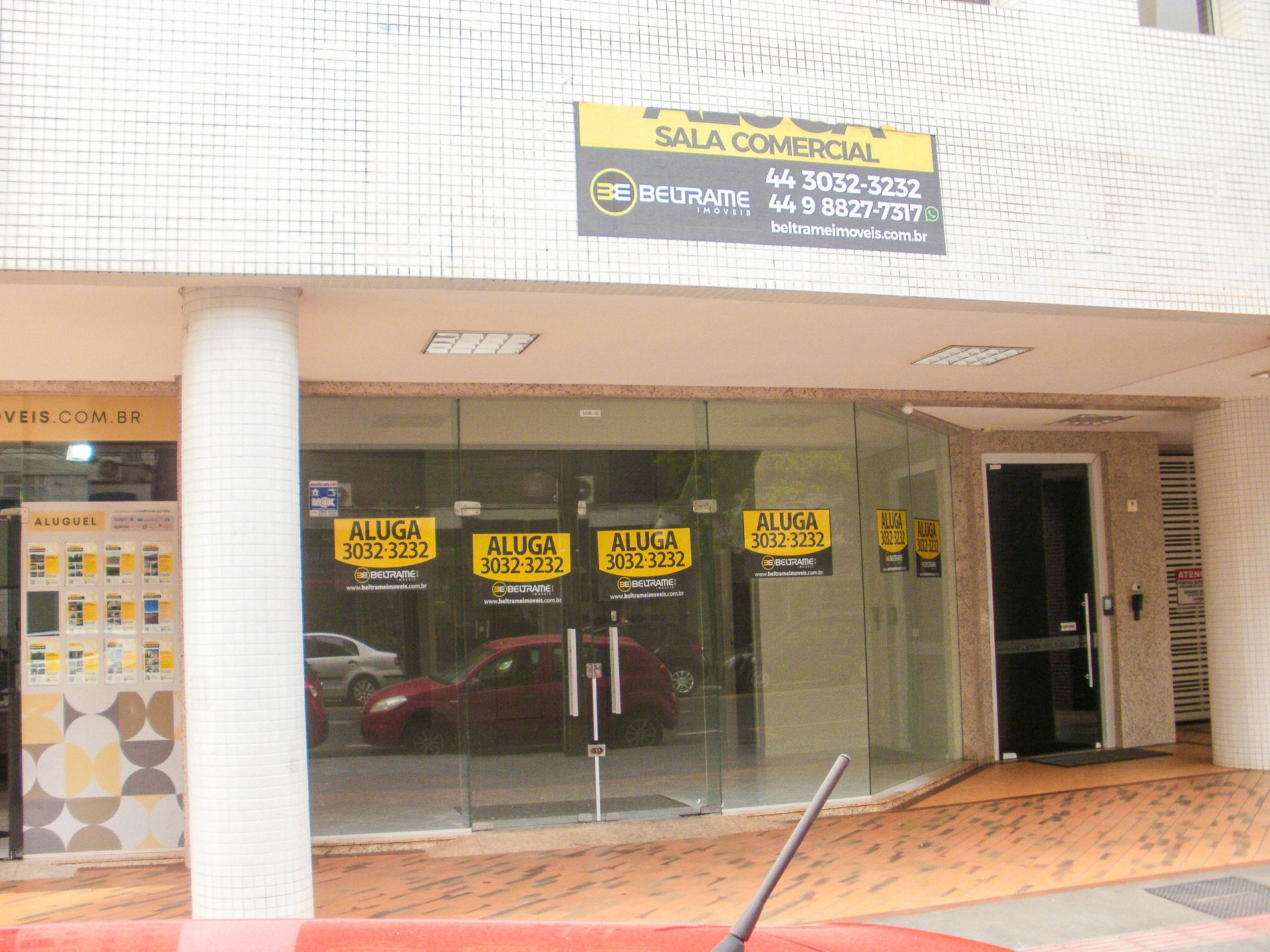 Sala para locação - Ed Helbor Vilaggio no bairro Zona 01 Centro - Maringá/Pr - R$ 5.500,00