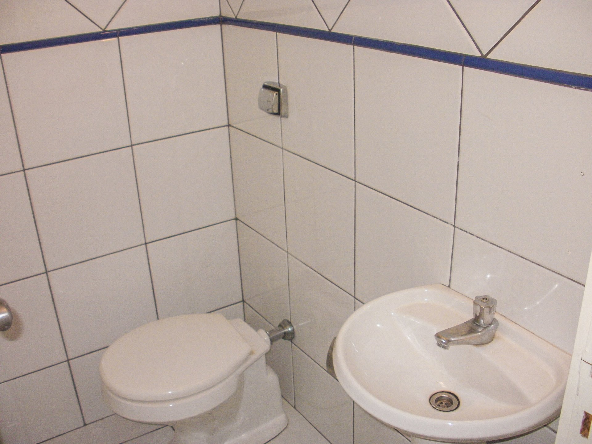 Sala para locação - Ed Helbor Vilaggio no bairro Zona 01 Centro - Maringá/Pr - R$ 5.500,00