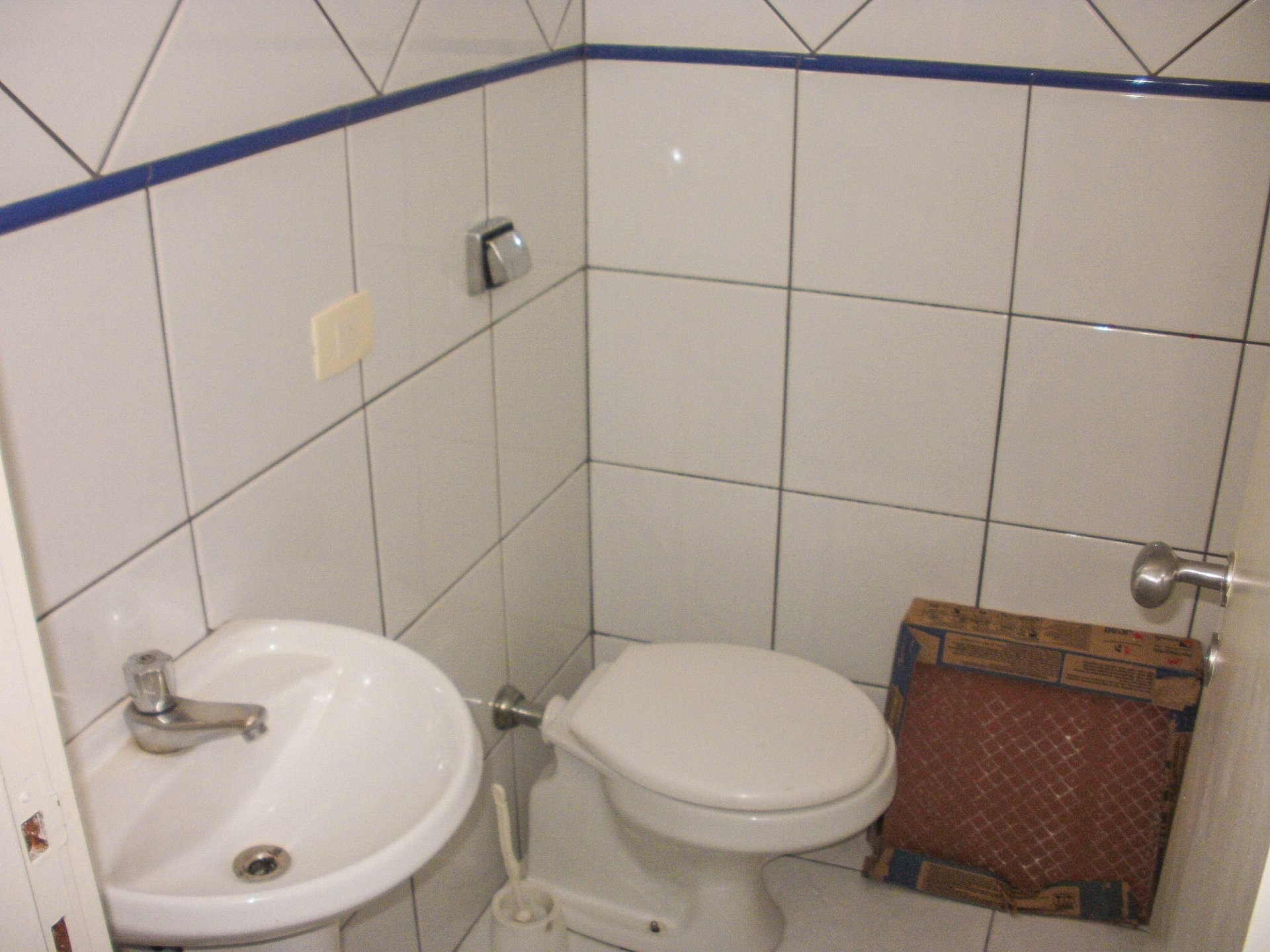 Sala para locação - Ed Helbor Vilaggio no bairro Zona 01 Centro - Maringá/Pr - R$ 5.500,00