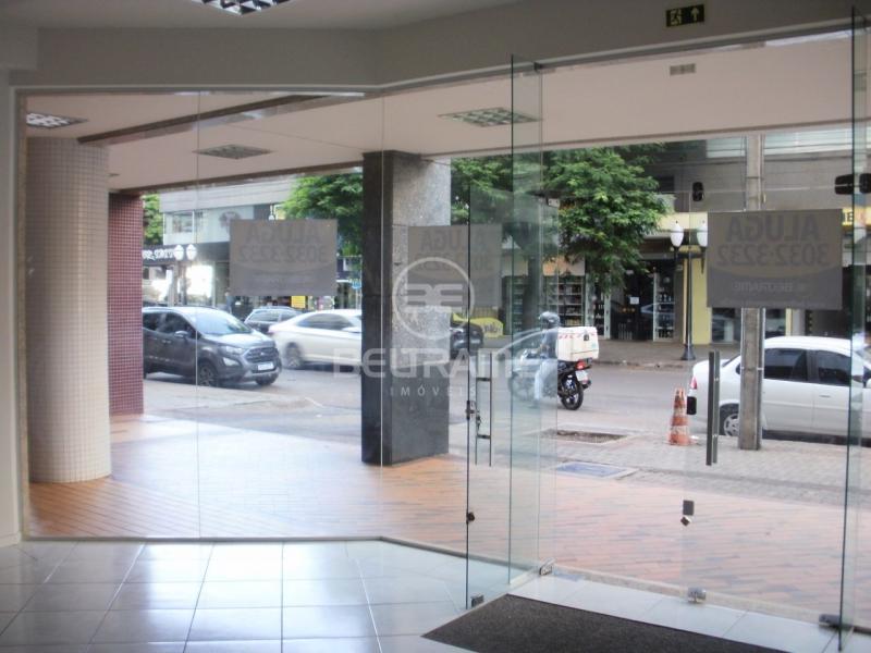 Sala Comercial-Ed Helbor Vilaggio, Novo Centro R$5.500,00