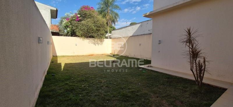 Sobrado Sobreloja e Sala Com. Térrea - Sarandi - R$ 1.350.000.00