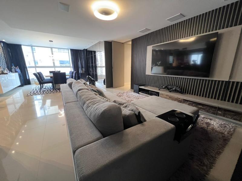 Apartamento  em  Balneario Camboriu   R$ 2.900.000,00