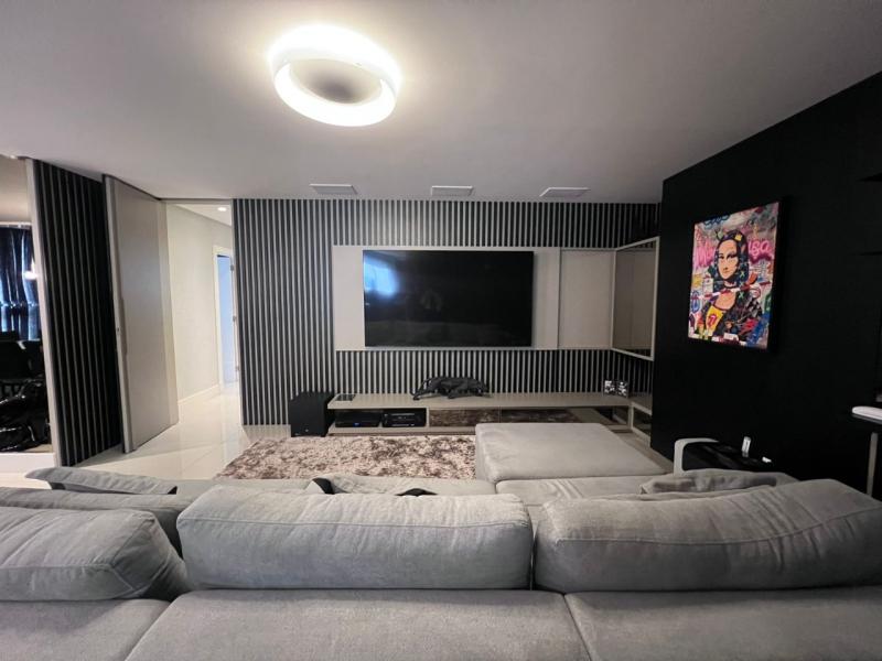 Apartamento  em  Balneario Camboriu   R$ 2.900.000,00