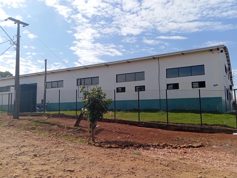Barracão  Pq.  Industrial - C.Mourão ***  R$ 2.500.000,00