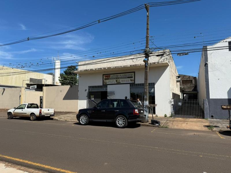 Salão  Zona 05  - Maringá  - PR. ****** R$ 790.000,00
