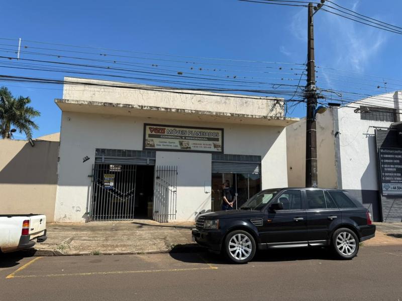 Salão  Zona 05  - Maringá  - PR. ****** R$ 790.000,00