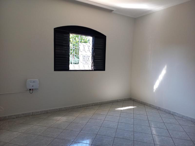 Casa - Jardim Europa - Sarandi - PR * R$ 1.600,00