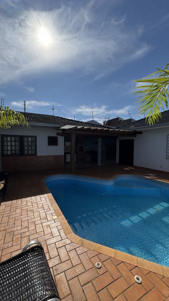 Casa Jardim Dias I - Maringá - PR - R$ 950.000,00