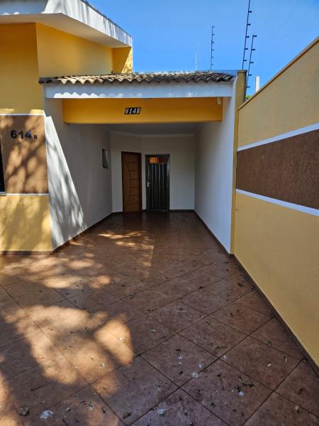 Casa  Vila Morangueira - Maringá - PR  R$ 595.000,00