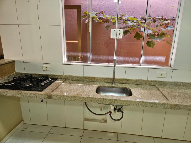 Casa  Vila Morangueira - Maringá - PR  R$ 595.000,00