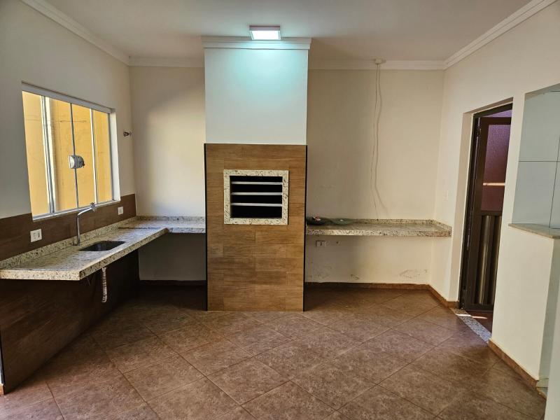 Casa  Vila Morangueira - Maringá - PR  R$ 595.000,00
