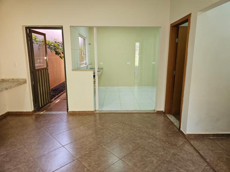 Casa  Vila Morangueira - Maringá - PR  R$ 595.000,00