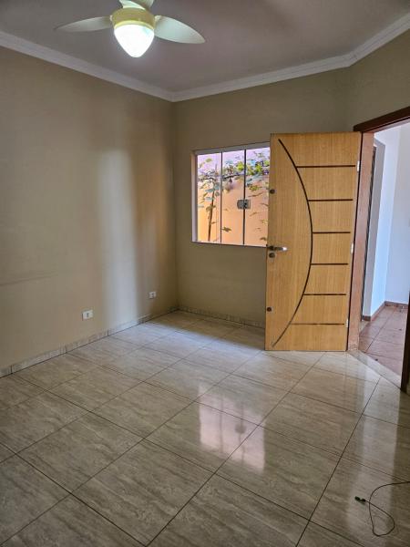 Casa  Vila Morangueira - Maringá - PR  R$ 595.000,00