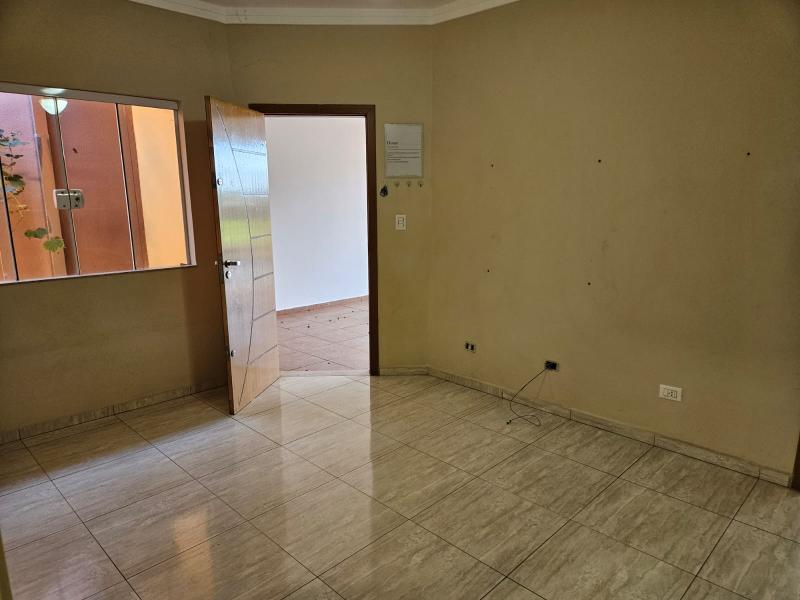 Casa  Vila Morangueira - Maringá - PR  R$ 595.000,00