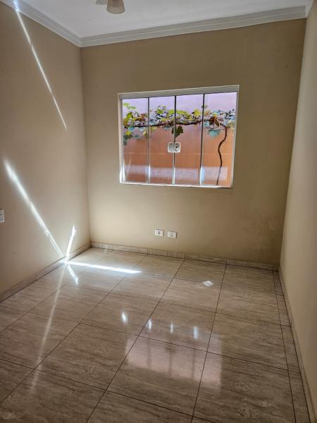 Casa  Vila Morangueira - Maringá - PR  R$ 595.000,00