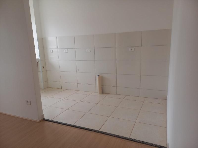 Apartamento Edificio Maraú - Maringa  -  R$ 1.400,00