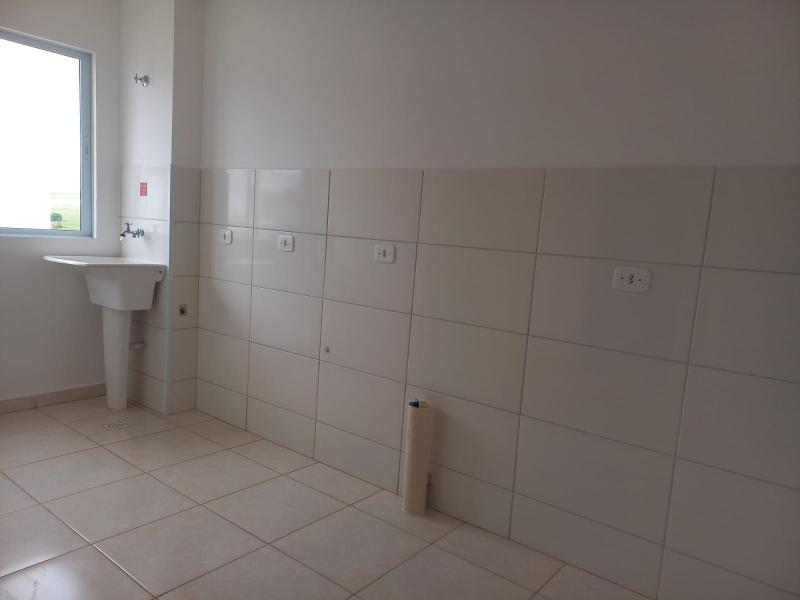 Apartamento Edificio Maraú - Maringa  -  R$ 1.450,00