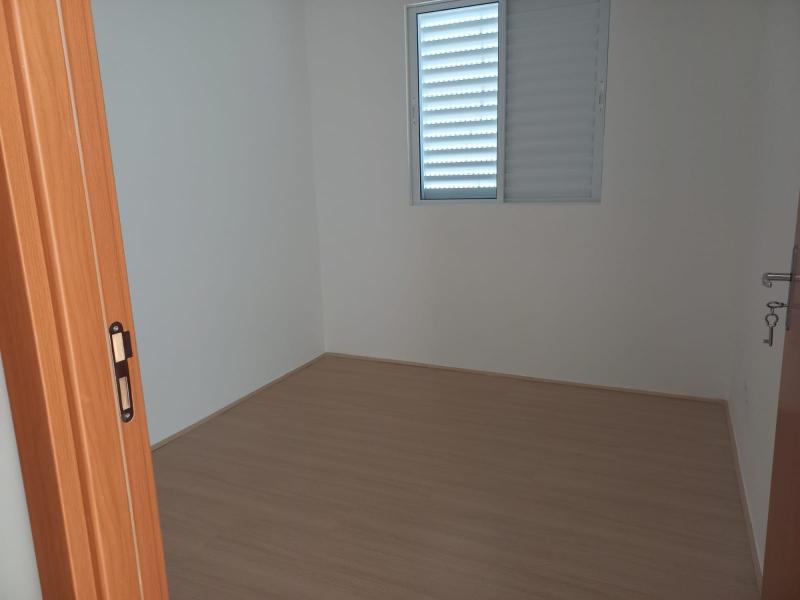 Apartamento Edificio Maraú - Maringa  -  R$ 1.450,00