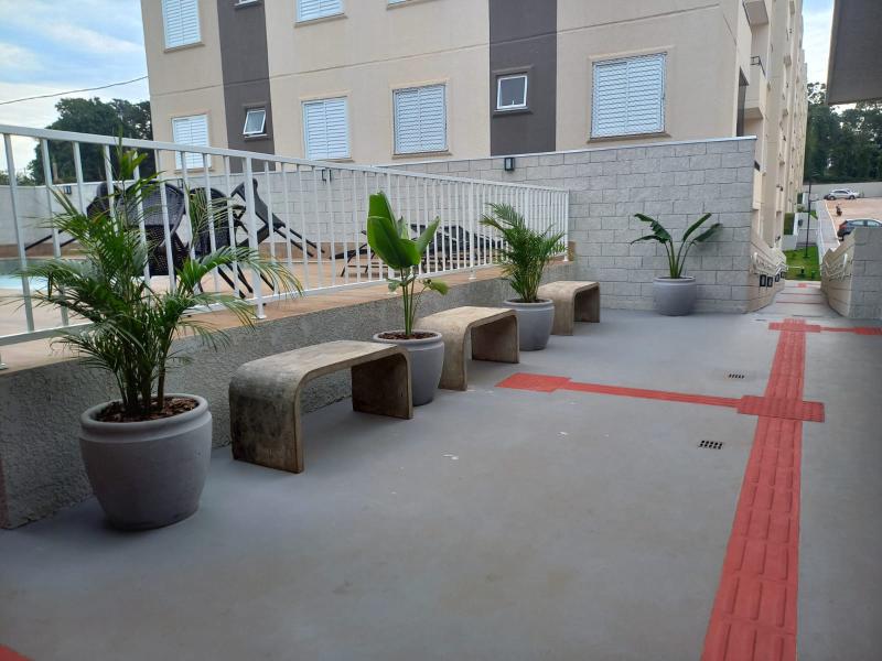 Apartamento Edificio Maraú - Maringa  -  R$ 1.450,00