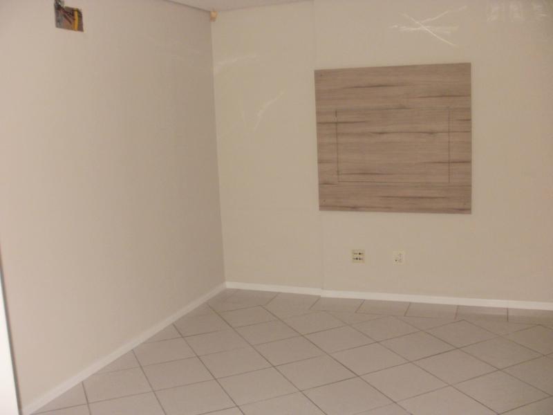 Sala  Sobreloja - Edif. Parque Avenue - R$ 3.100,00