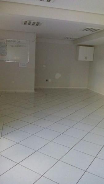 Sala  Sobreloja - Edif. Parque Avenue - R$ 3.500,00