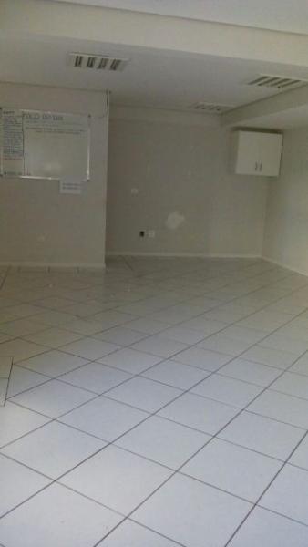 Sala  Sobreloja - Edif. Parque Avenue - R$ 3.500,00