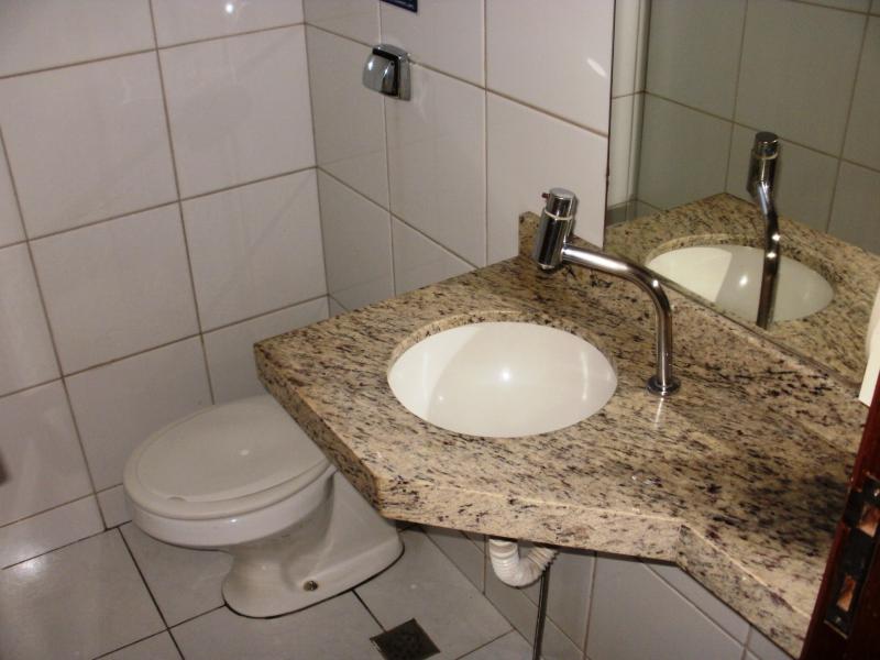 Sala  Sobreloja - Edif. Parque Avenue - R$ 3.100,00