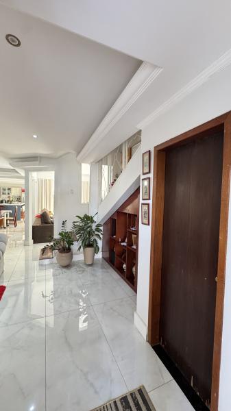 Sobrado - Parque da Gavea - Maringá  R$ 750.000,00
