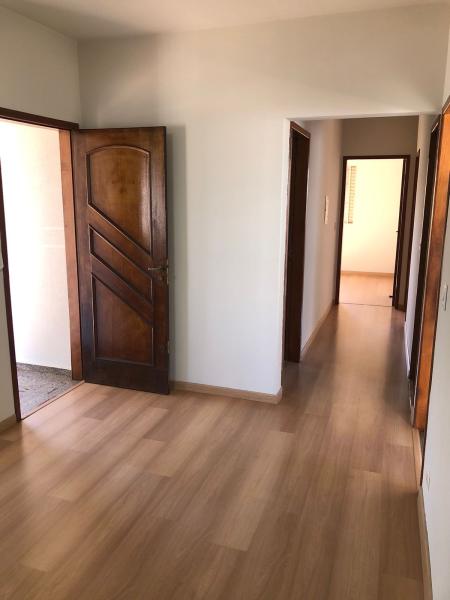 Casa Jardim Higienopolis - Maringá  -  R$ 2.200,00