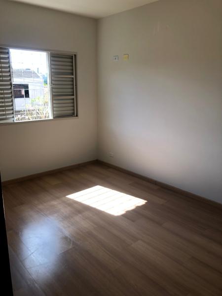 Casa Jardim Higienopolis - Maringá  -  R$ 2.200,00