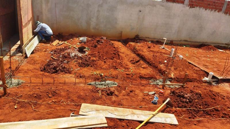 Terreno -   Loteamento Terra Bella  - ***  R$ 350.000,00