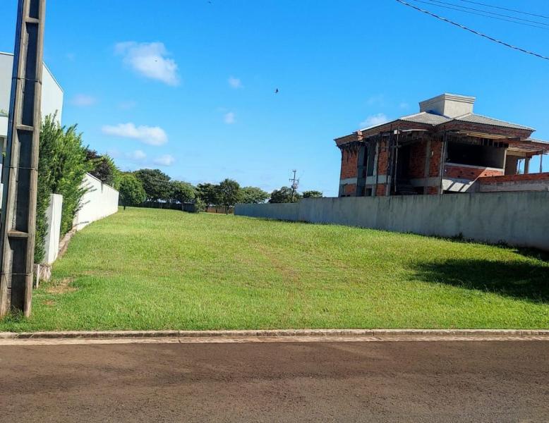 Terreno Cond  Alphaville - Iguaraçu ***   R$ 620.000,00