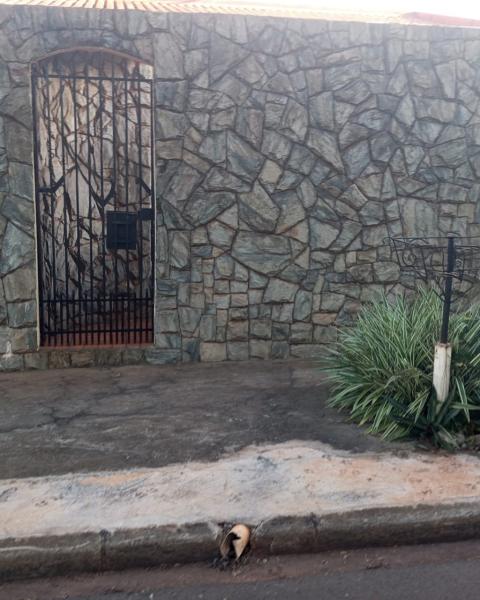 Casa em Iguatemi - Res. Joao Paulo I  R$ 600.000,00