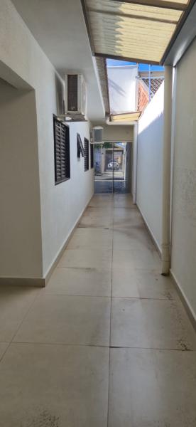 Casa com área gourmet Jardim Italia II R$ 499.999,99