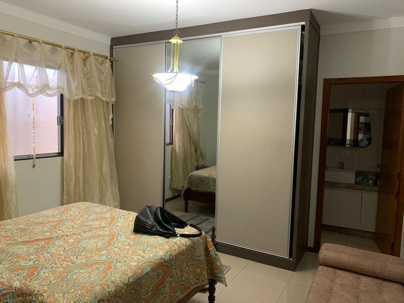 Casa Jardim Monte Rei - Maringá - R$ 950.000,00