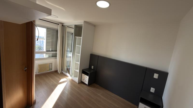 Apartamento semi-mobiliado na Vila Cleópatra R$590.000,00