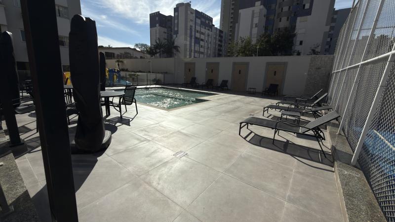 Apartamento semi-mobiliado na Vila Cleópatra R$590.000,00
