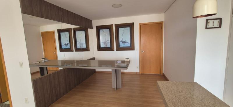 Apartamento semi-mobiliado na Vila Cleópatra R$590.000,00