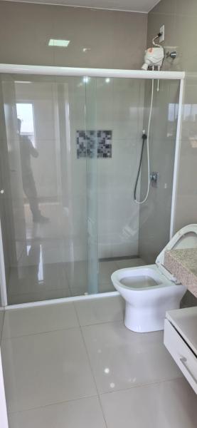 Casa de alto padrão Jardim Itália II R$ 4.560,00