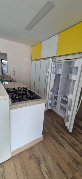 Casa de alto padrão Jardim Itália II R$ 4.560,00