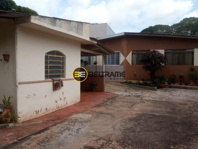 Casa - Zona 03 - R$ 1.900.000,00