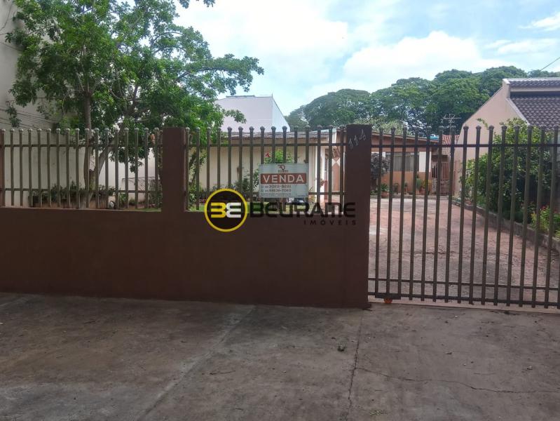 Casa - Zona 03 - R$ 1.900.000,00