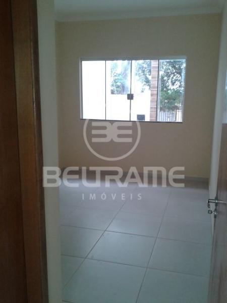 Casa com quintal amplo no Jardim Alvorada R$ 370.000,00